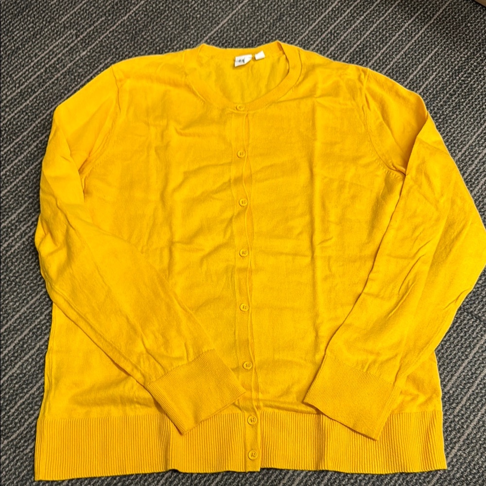 Gap Women’s Yellow Sweater  2/$20 LAST WEEK FOR THIS ITEM